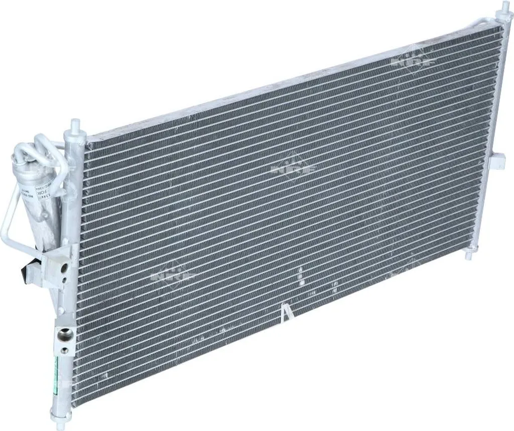 NRF 35563 Condenseur de Climatisation Haute Performance pour Auto - 8