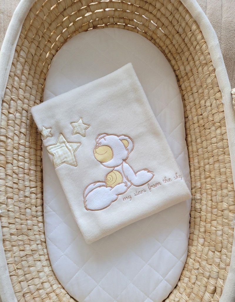 Fleecedecke für Babys - Carlo - Teddybär mit Sternen, creme