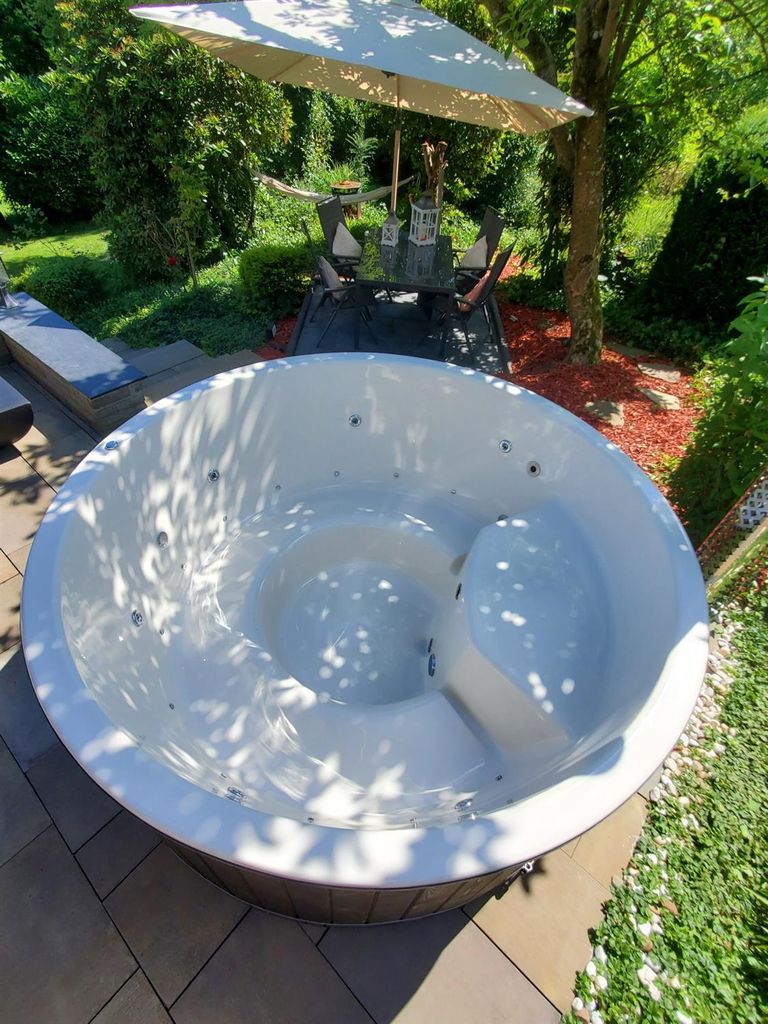 Badefass 200cm mit 30 KW Holzofen Hottube mit Abdeckung und Produktbild 9