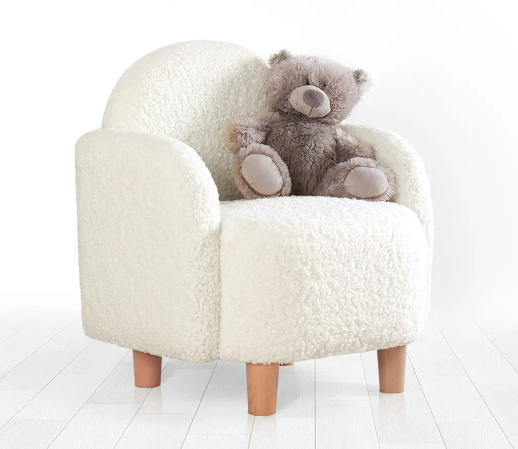 Chaise de bistrot blanche en fourrure artificielle pour salon chic Moylo