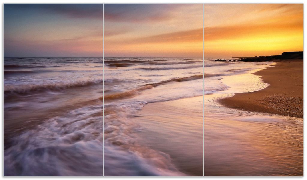 Wallario Herdabdeckplatte aus Glas, Größe 90 x 52 cm 3-teilig, Motiv Sonnenuntergang am Strand - Abendspaziergang