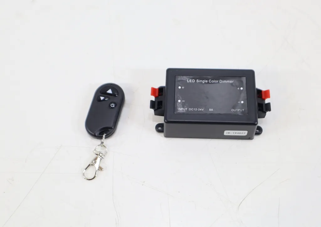Module de gestion d'éclairage sans fil Dometic pour systèmes 12V