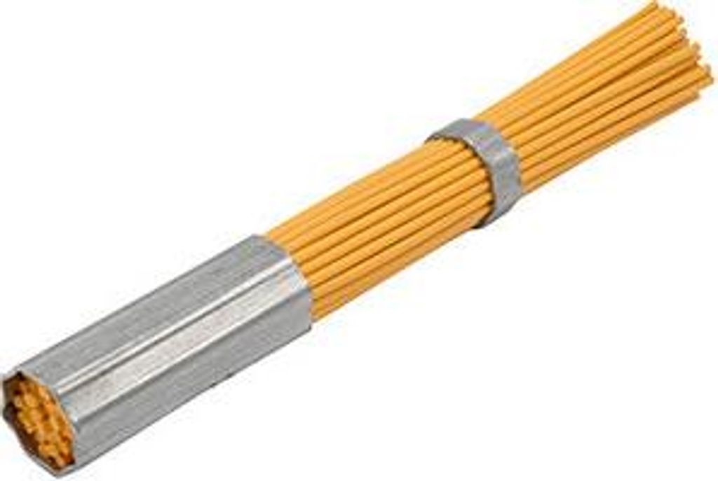 Satz aus 8 Kunststoffersatzbürsten für Echo - Limpar. Gesamtlänge 220 mm, Ø Bürste 16 mm. Eckkopf 21,6 mm. (8 Bürsten)