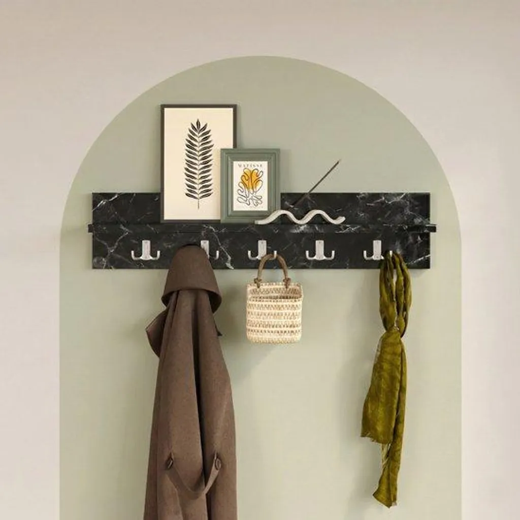 Gagner de la place dans l'entrée : Porte-manteau mural noir avec tablette
