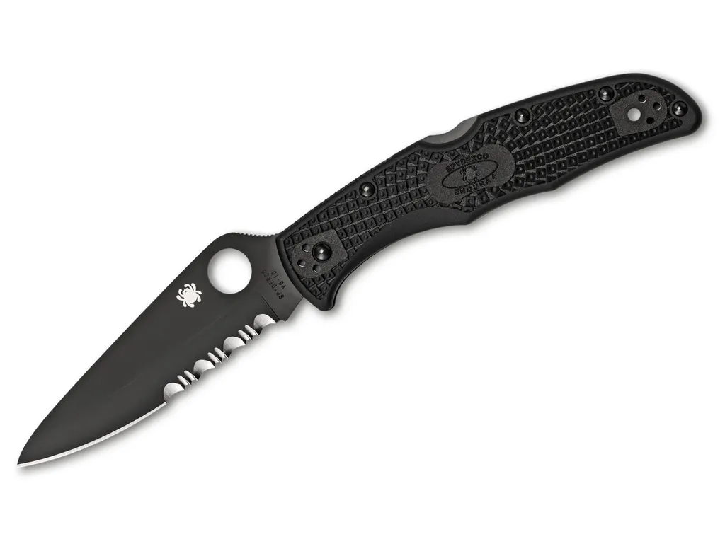 Couteau Endura 4 Black Japon Spyderco pliant avec lame VG-10 lisse