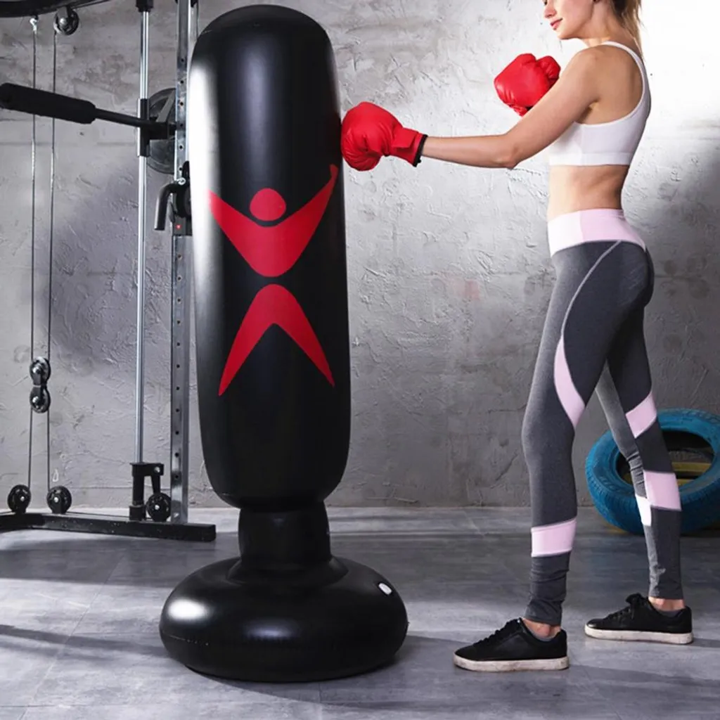 Punching ball autoportant gonflable, accessoire de boxe tout public