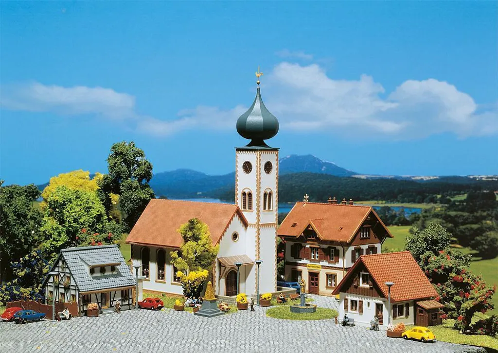 Set de Village Faller 282777 Détails Réalistes - Maquette Époque II en Z