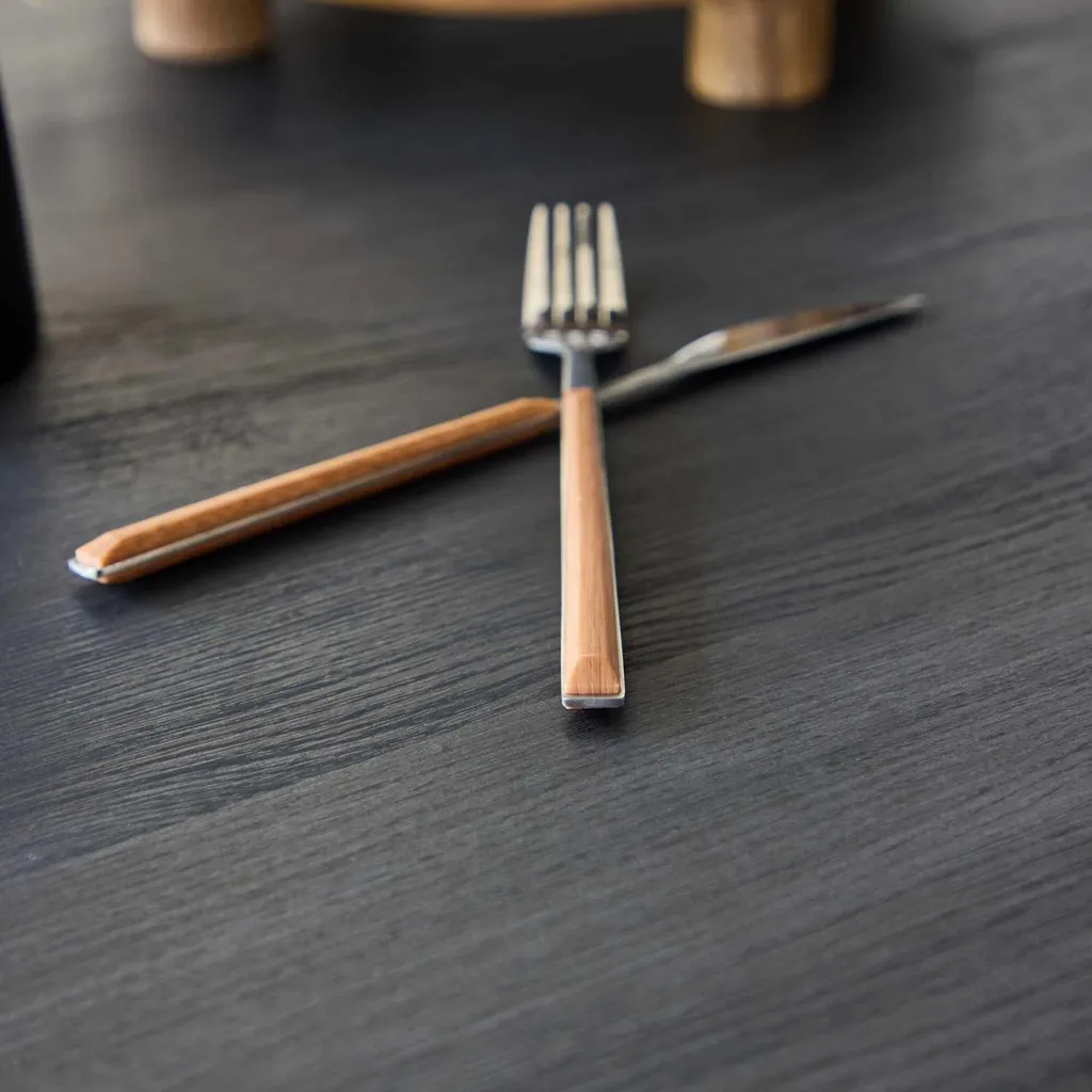 Table à manger Juno Ø120cm noire avec plateau mat et design circulaire - 14