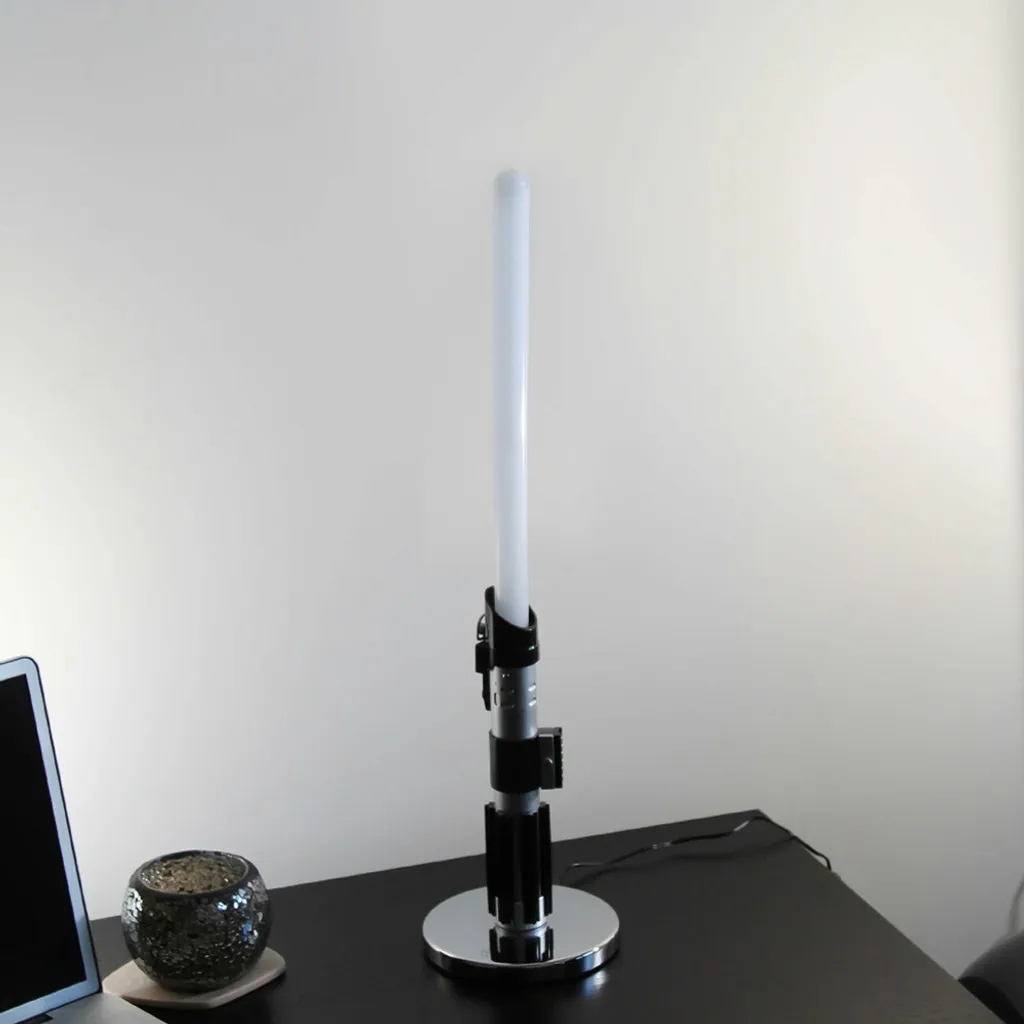 Veilleuse Sabre Laser Darth Vader Ukonic avec Éclairage LED Rouge