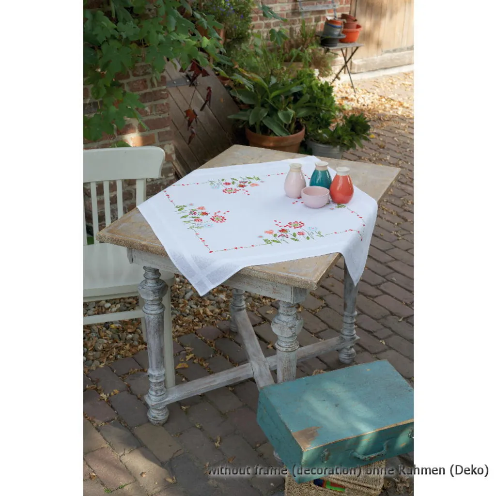 Broderie nappe Fleurs pour décoration de table fait main - Kit Complet