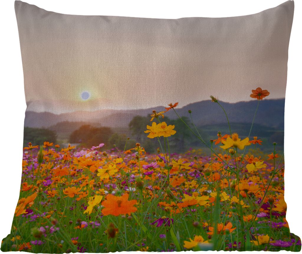 MuchoWow Outdoor Kissen - Blumen - Sonnenuntergang - Berg - 50x50 cm - Wetterfest - Lounge Kissen - Komfortabel - Kissen mit Bild