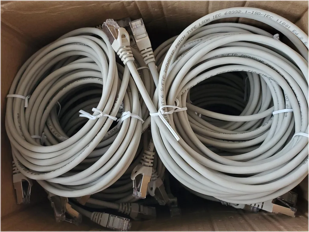 Analisi Tecnica: Equip Cat6 S/FTP 2m LSZH - Lotto 34 Cavi di Rete
