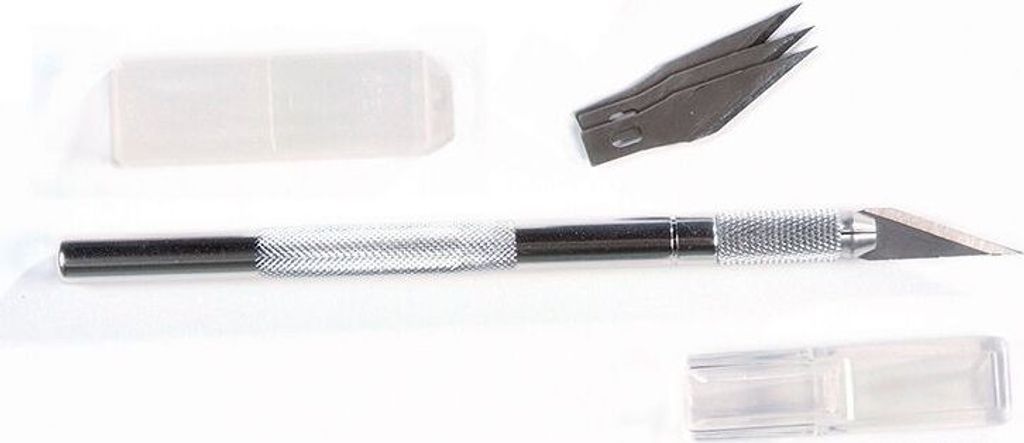 Kunstmesser mit Reliefgriff + 3 Ersatzklingen
