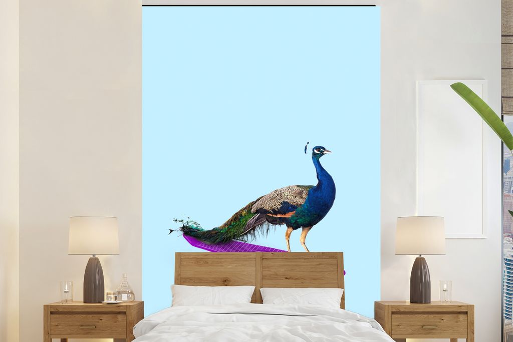 MuchoWow Fototapete für Wohnzimmer oder Schlafzimmer Wandtapete Vinyl Motivtapete Pfau - Blau - Skateboard - Tiere - Lustig - 145x220 cm - Wandd...
