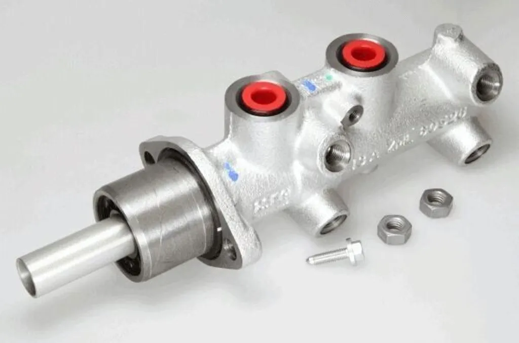 Maître-cylindre de frein HELLA OE 4601N5 haute performance pour utilitaire