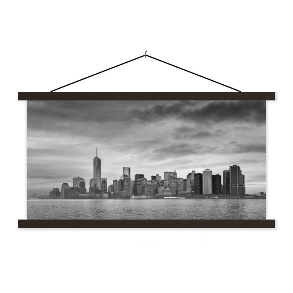 MuchoWow Textilposter Manhattan New York in schwarz und weiß 150x75 cm mit schwarzem Rahmen - Posterleiste