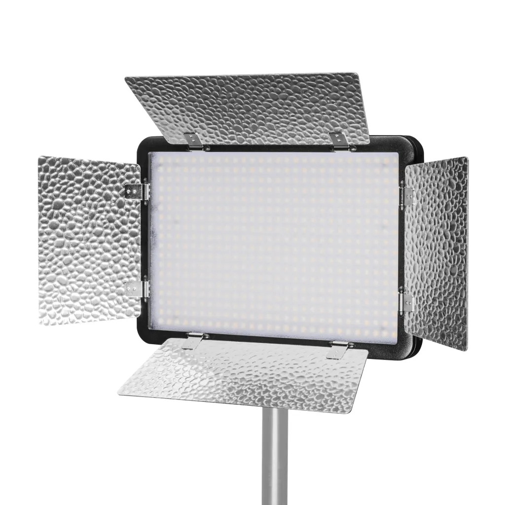Walimex pro Versalight 500 LED Daylight: Illuminazione Video Studio 32W