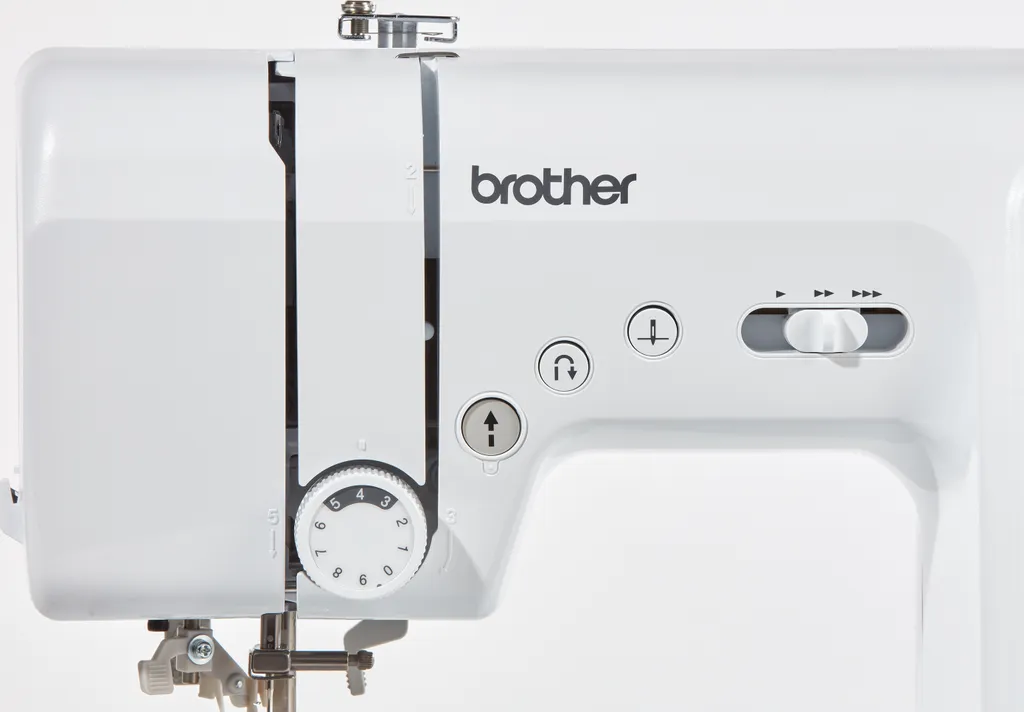 Machine à coudre électronique Brother CX70PES pour patchwork et quilting - 8