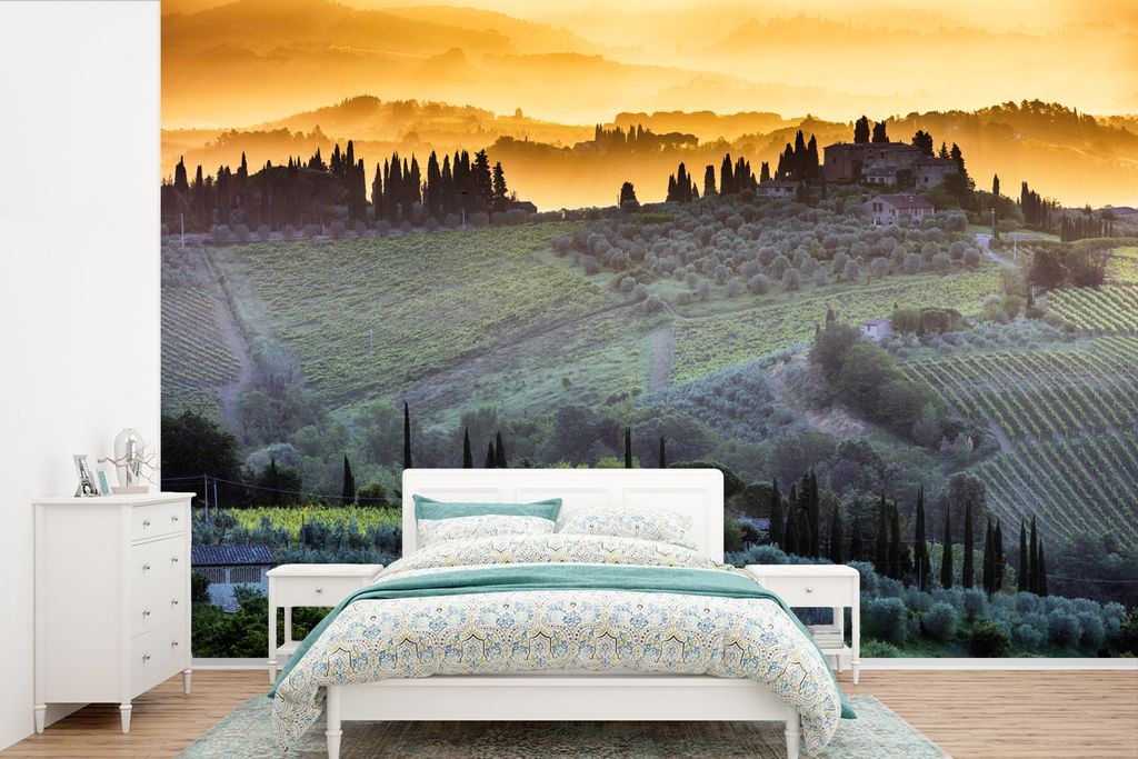 MuchoWow Fototapete für Wohnzimmer oder Schlafzimmer Wandtapete Vinyl Motivtapete Nebel über dem ummauerten San Gimignano in Italien bei Sonnen...
