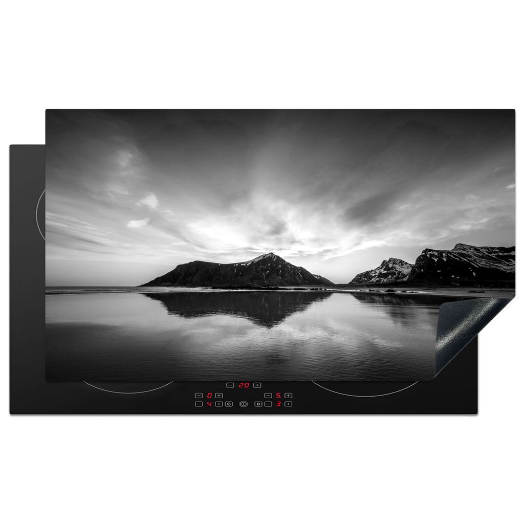 KitchenYeah Herdabdeckplatte Sonnenaufgang hinter der Insel - schwarz und weiß , 90x52cm, Küche Deko, Glaskeramikkochfeld Herdabdeckung, Abdeck...