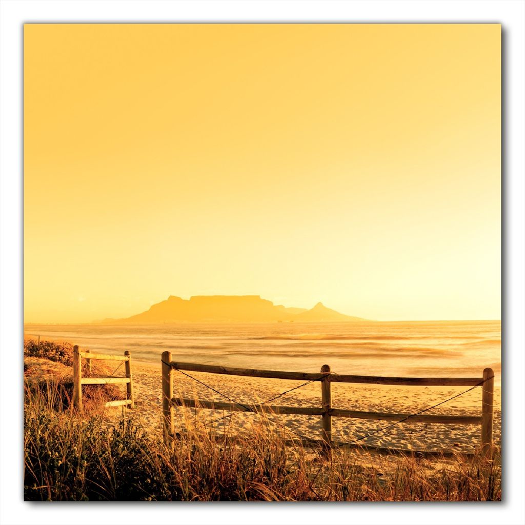 Wallario selbstklebende Möbelfolie/ Tischdecke für Innen und Außen, Größe: 80 x 80 cm - Strand in Südafrika I - Himmel in orange