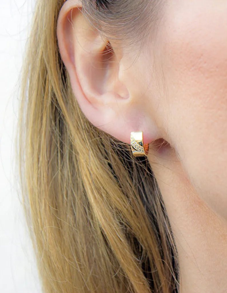 Boucles d'oreilles rondes dorées : l'accessoire idéal pour vos soirées