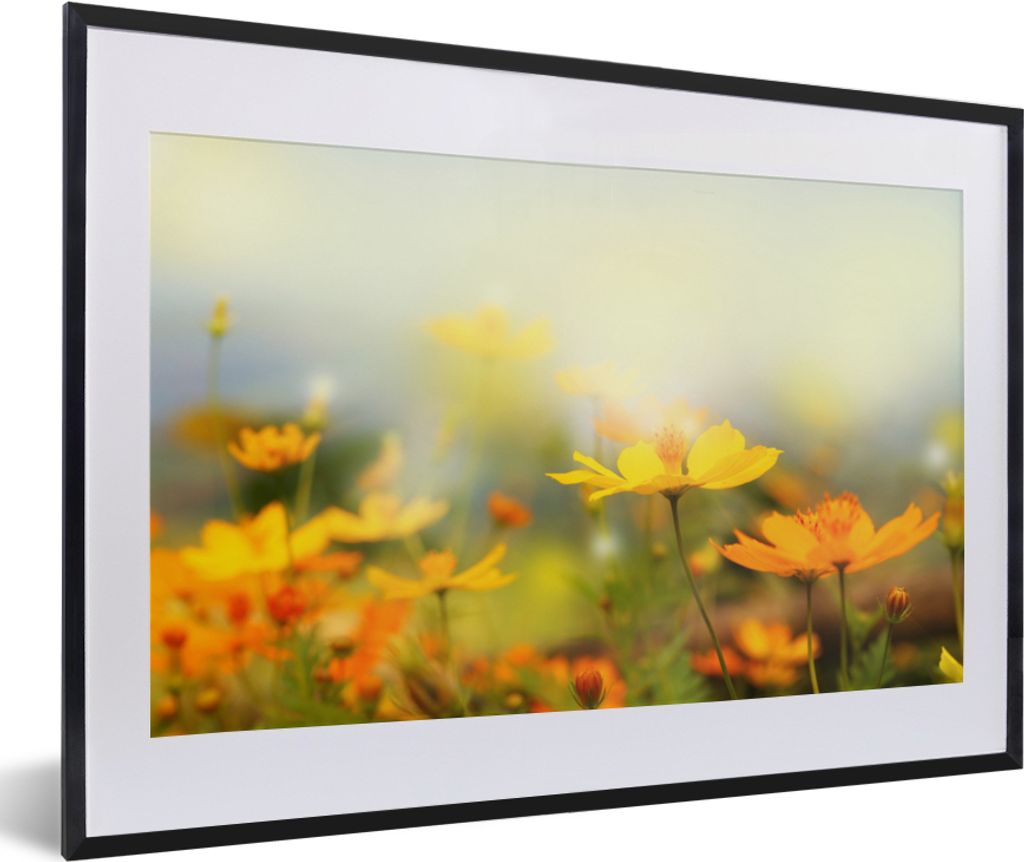 MuchoWow Gerahmtes Poster Blumen - Landschaft - Gelb 60x40 cm - Poster mit Schwarzem Bilderrahmen Wandposter Rahmen Foto Bilder - Schlafzimmer - ...