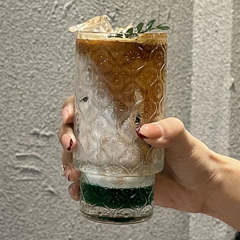 360Home Chinesisch geprägte Glasbecher Wasserglas Saft Glas Americano Becher transparent 325ml