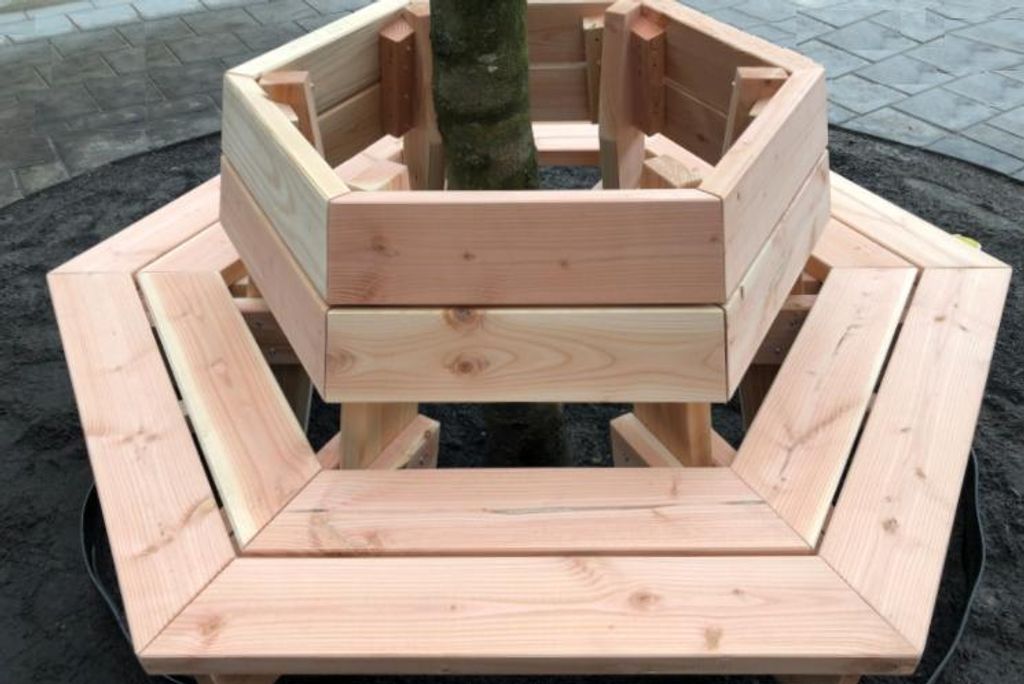 Baumbank aus Holz