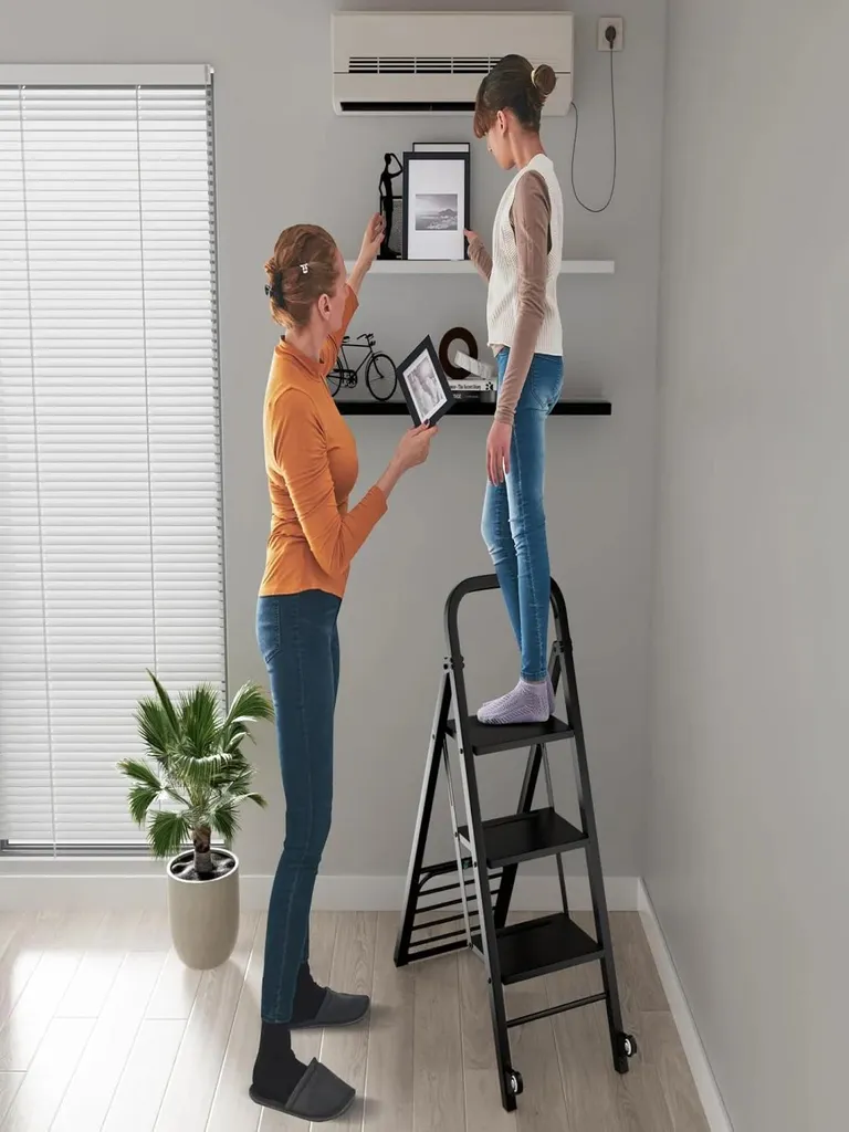 Diable escabeau pliable 2 en 1 : gagnez de la place et soulevez 250 kg - 7