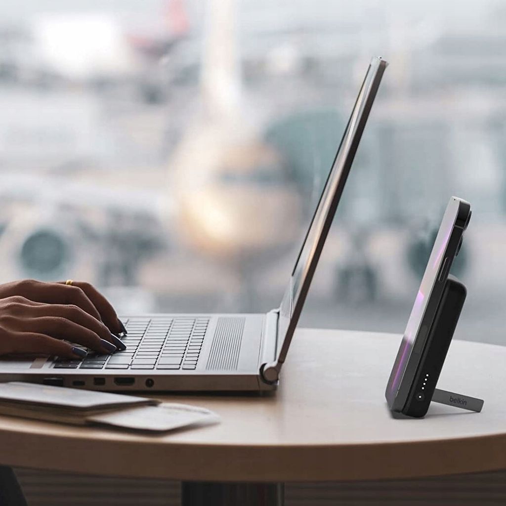 Belkin magnet./drahtl. Powerbank 5.000mAh schw.mit Fuß Produktbild 15