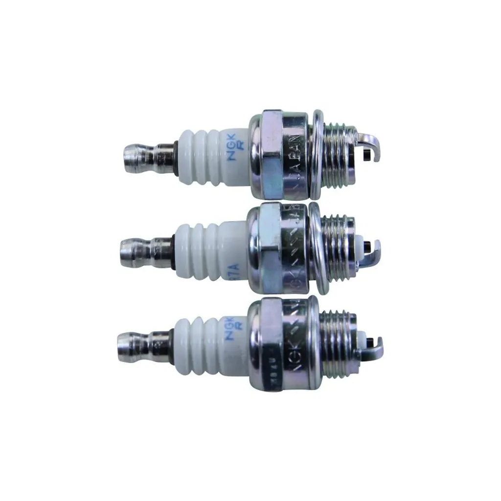 Candela NGK BPMR7A 4626 Set 3 Pezzi - Ricambi Originali per Motosega