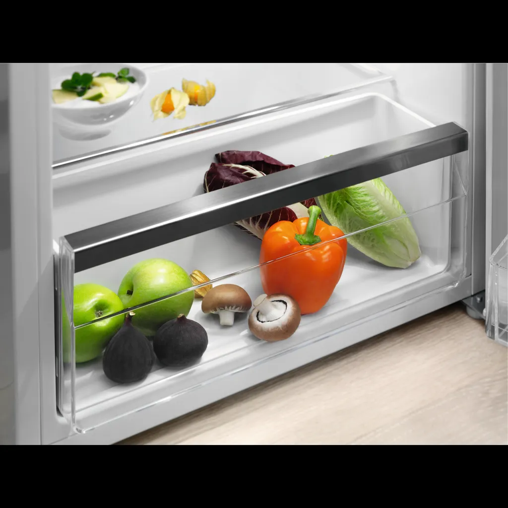 Réfrigérateur table-top Electrolux 120L avec freezer intégré blanc