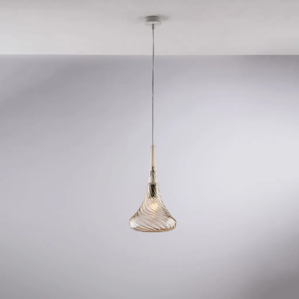 Suspension luminaire vintage en verre ambré et fer noir Nemesi d.20