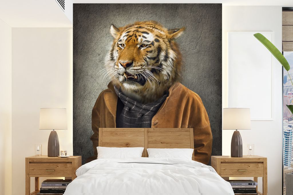 MuchoWow Fototapete für Wohnzimmer oder Schlafzimmer Wandtapete Vinyl Motivtapete Tiger - Kleidung - Porträt - 165x220 cm - Wanddekorationen