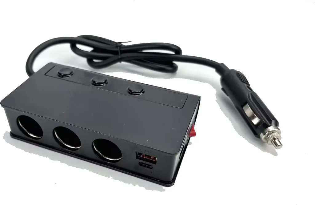 Caricatore Professionale INF 3 Porte USB per Auto e Camion | LED Display