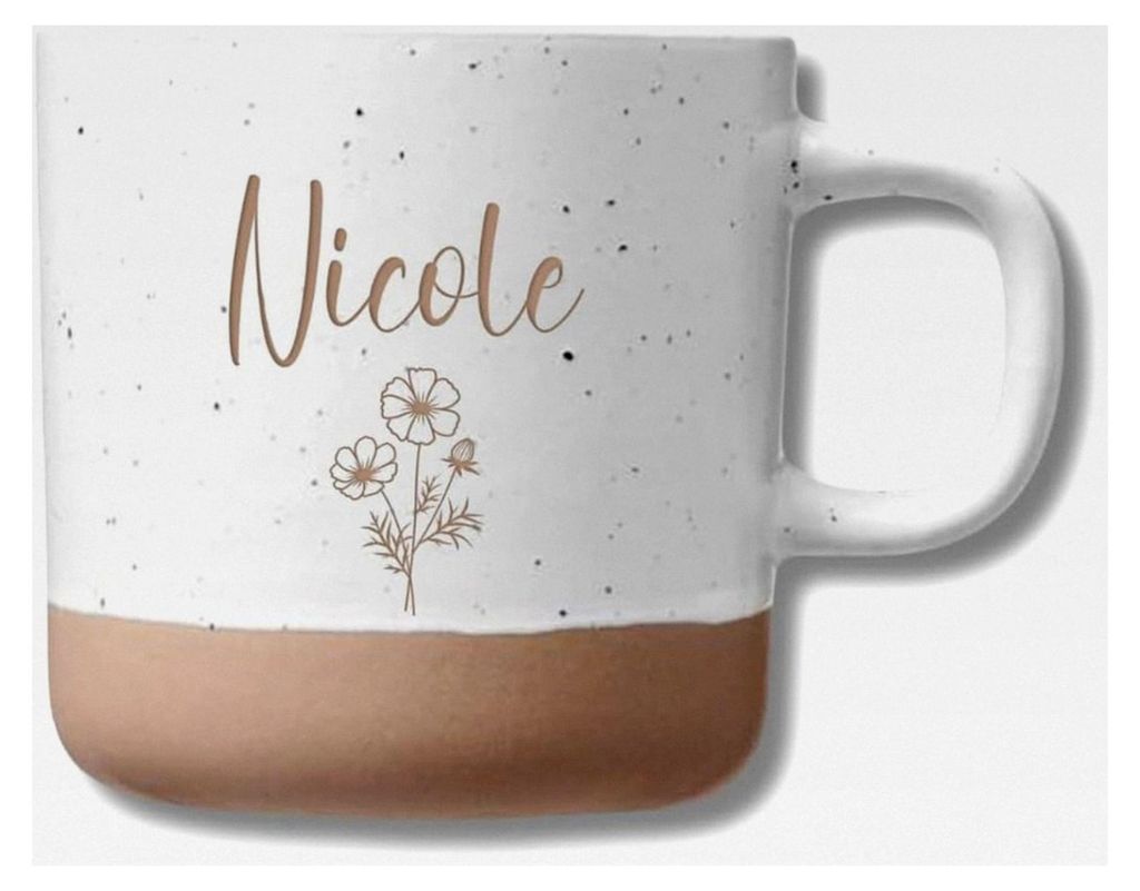 Personalisierte Tasse mit Namen und Gravur | Keramik Steingut Tasse mit Blumenmotiv | Geschenk für Freundin, Ehefrau oder Familie | Kaffeetasse 360ml
