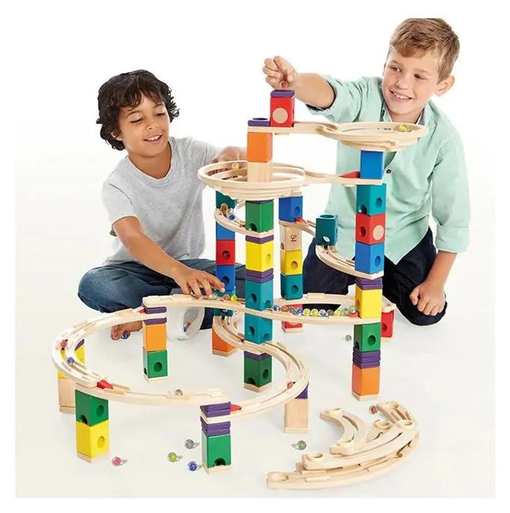 Circuit de Billes Stable Hape Quadrilla E6008 : Fini les Chutes !