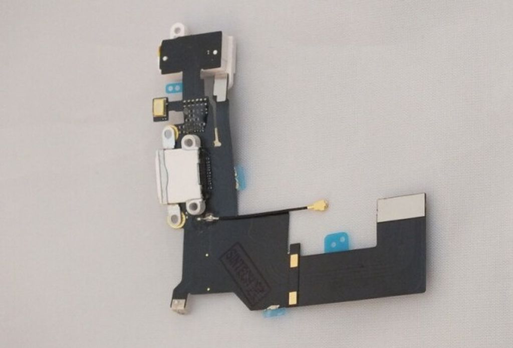 Docking Port für iPhone SE weiß mit Kopfhörerbuchse + Mikrofon USB Lightning