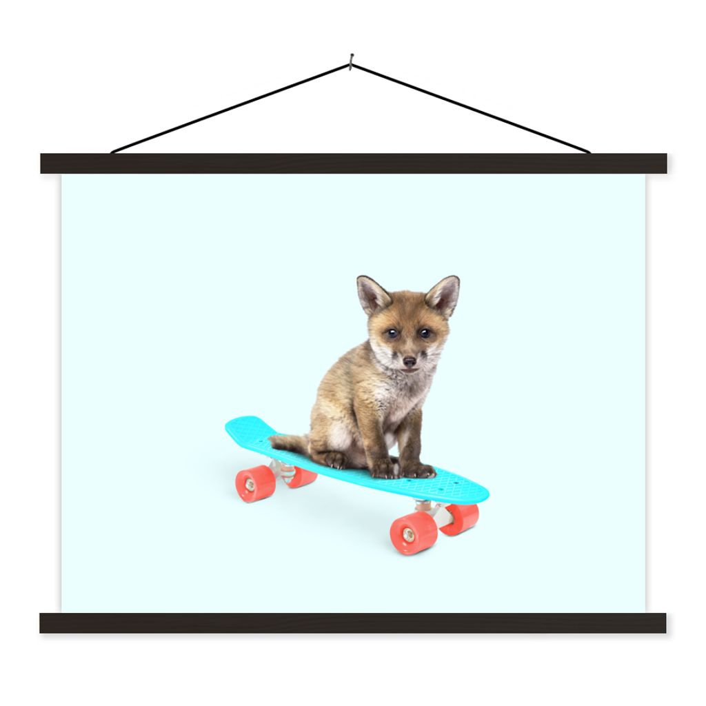 MuchoWow Textilposter Fuchs - Tiere - Skateboard - Blau 120x90 cm mit schwarzem Rahmen - Aufhänger für Poster