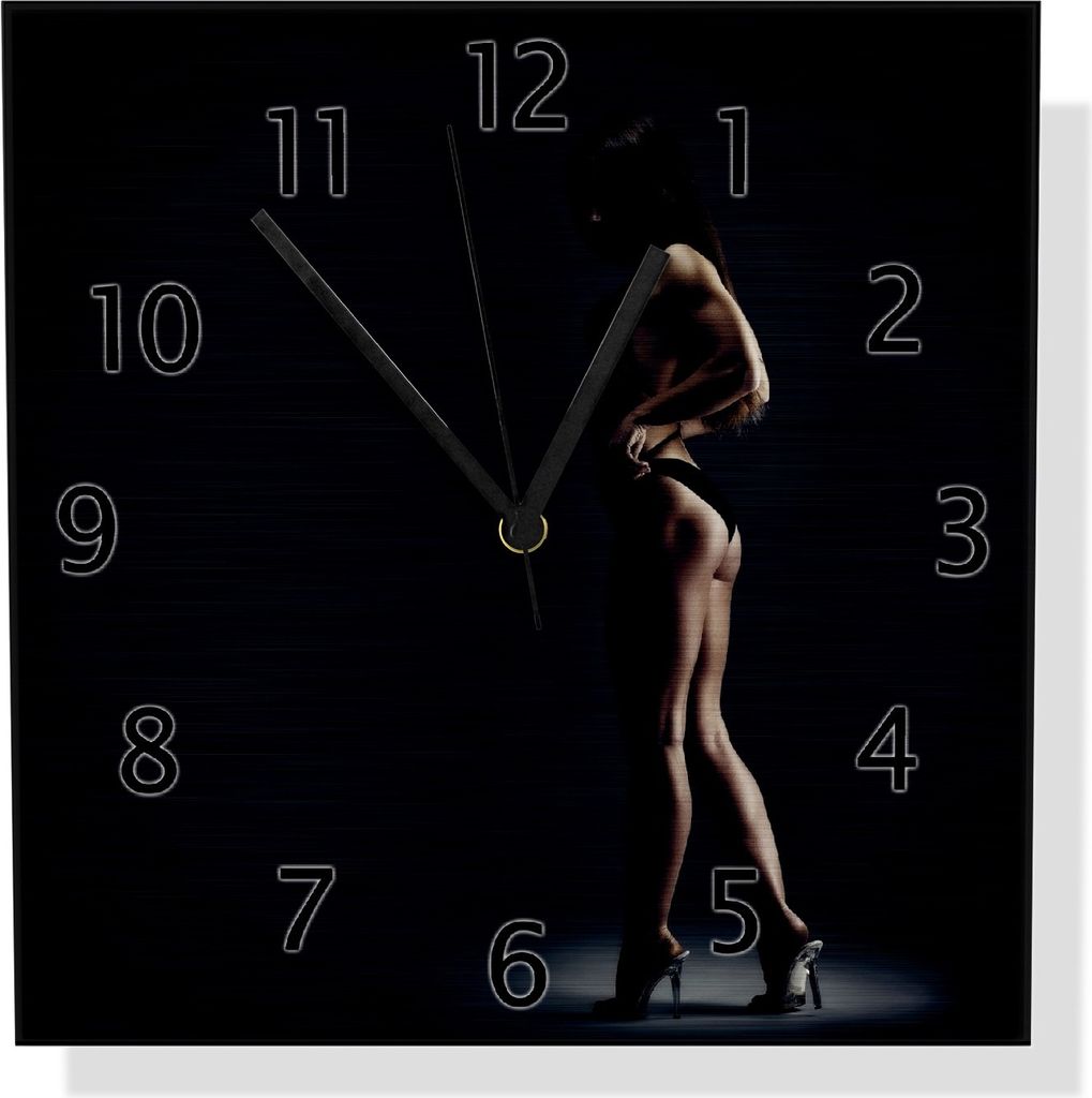 Wallario Design Wanduhr Sexy Frau im Dunkeln - Schatten, Silhouetten, Muskeln aus Aluverbund, Größe 30 x 30 cm