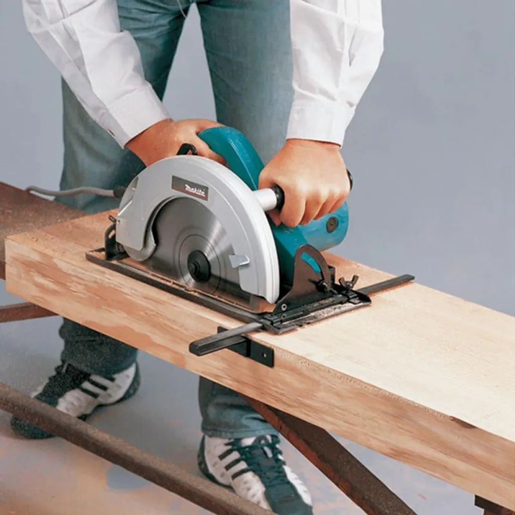 Scie circulaire de chantier Makita N5900B filaire à grande lame