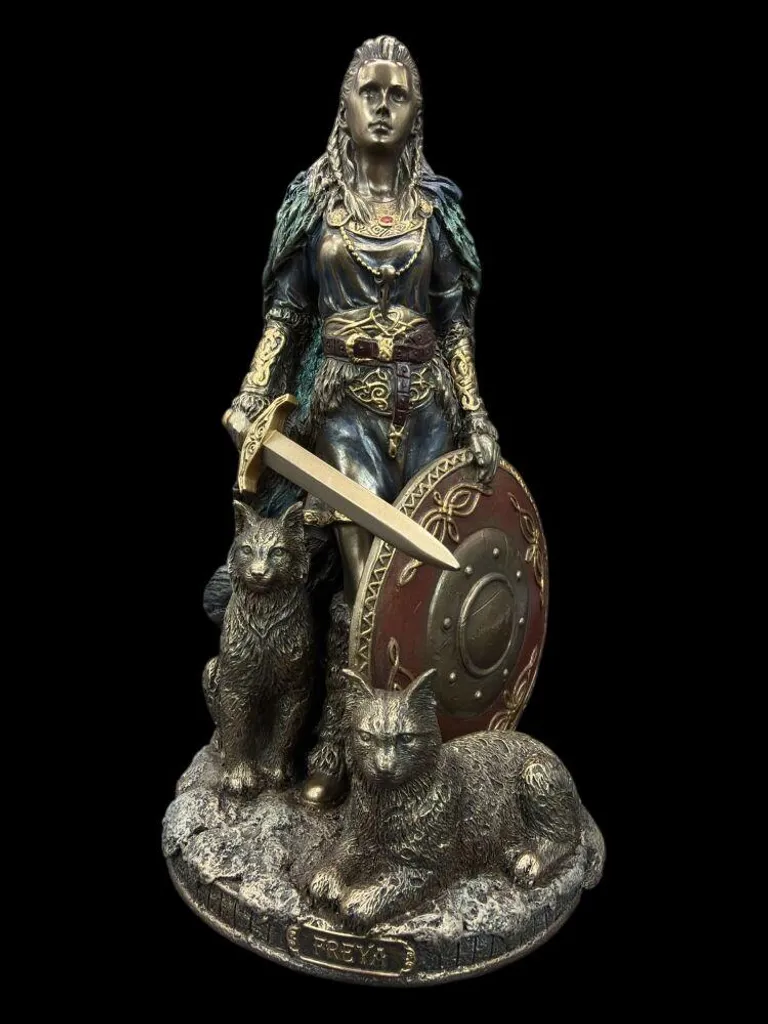 Déco salon originale statue Freya aspect bronze pour espace vide - 7