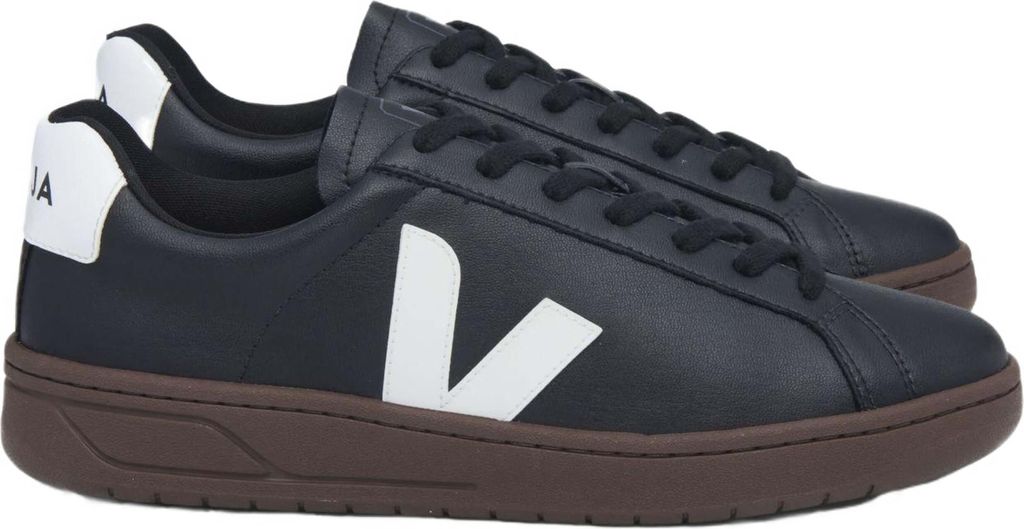 Veja Sneakers UC0703507A370 in Black color size 37