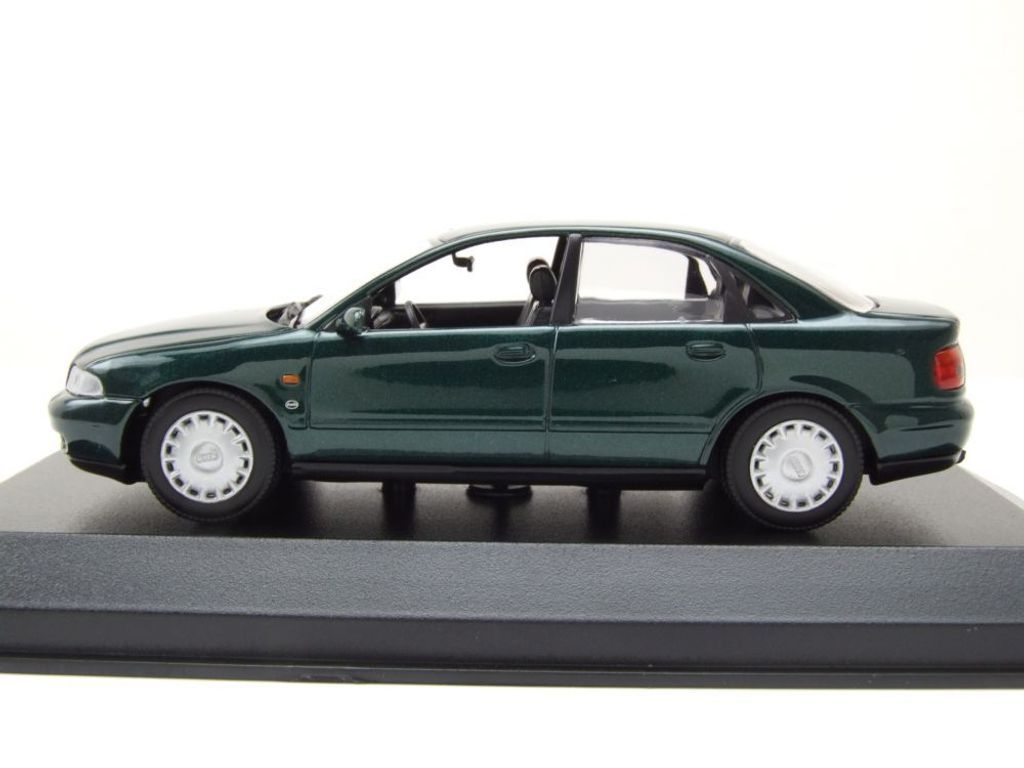 Maxichamps 940015001 Audi A4 1995 grün metallic 1:43 Produktbild 3