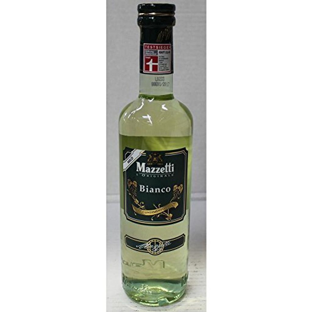 A bottle of Mazzetti Bianco Weißweinessig mild 500ml.