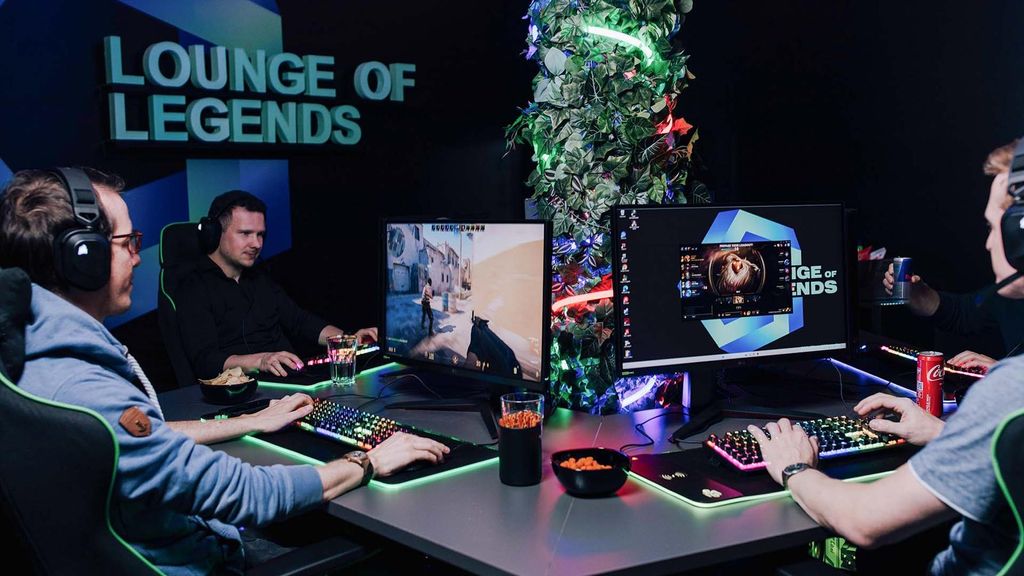 Jochen Schweizer Gaming Wien (für 5 Personen); Erlebnis verschenken oder selbst erleben; Gutschein gültig für bis zu 5 Personen