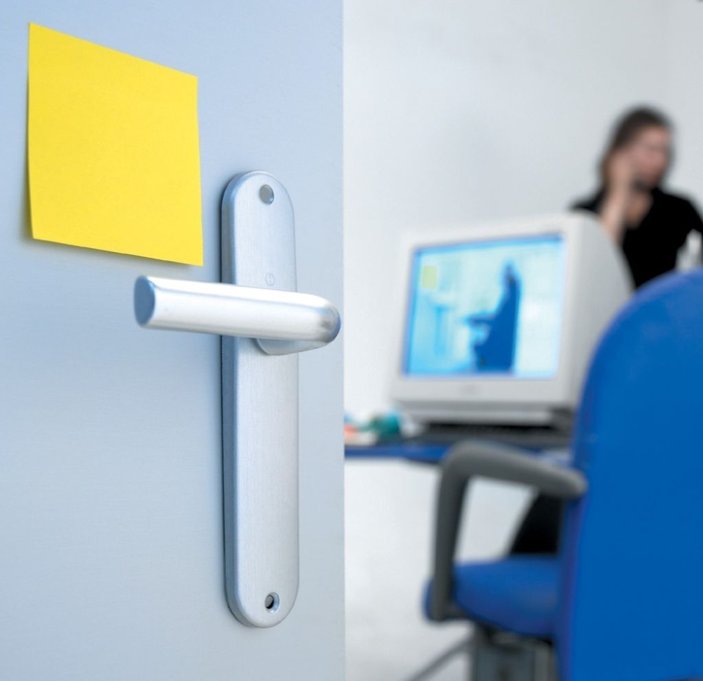 Haftnotizspender für Super Sticky Z-Notes in Katzenform gefüllt 76x76mm weiß Packung mit 6 Stück