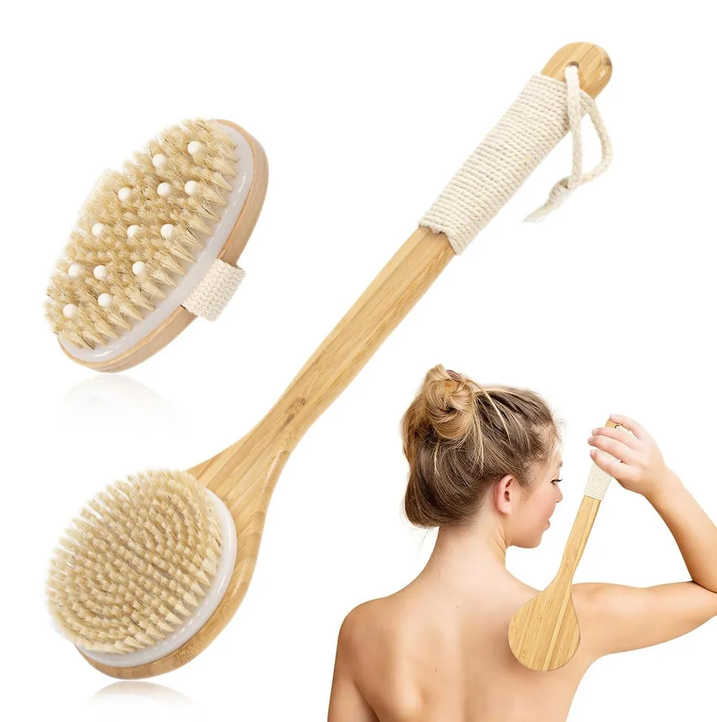 Brosse de douche exfoliante en poils naturels avec manche long en bois