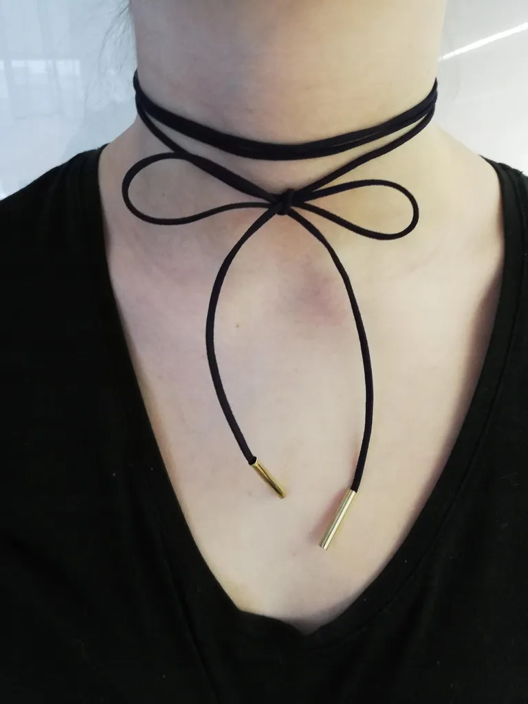 Choker Blu Marino Luxury | Girocollo Fiocco e Fibbie Placcate Oro